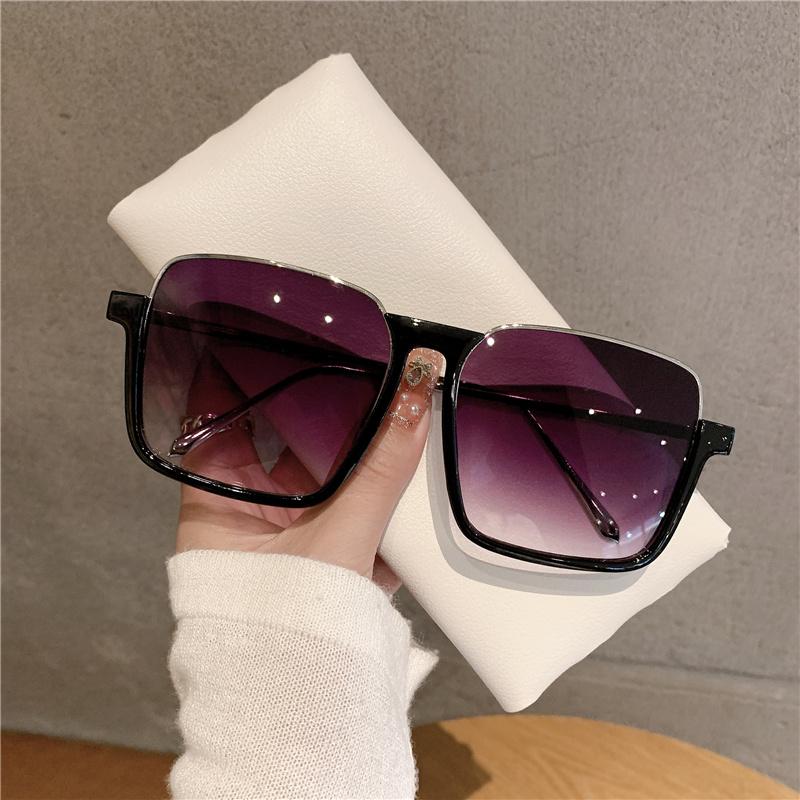 

2021 New Vintage Fashion Sunglasses For Women Metal Square Frame Luxury Shades Pink Sun Glasses Photograph Sun Eyewear UV400 As show чорний колір сірий