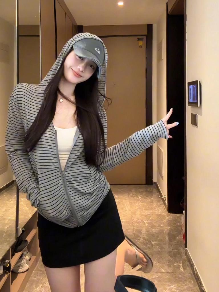 Women's Striped Zip-Up Hooded Cardigan - Long Sleeve Casual Autumn Top