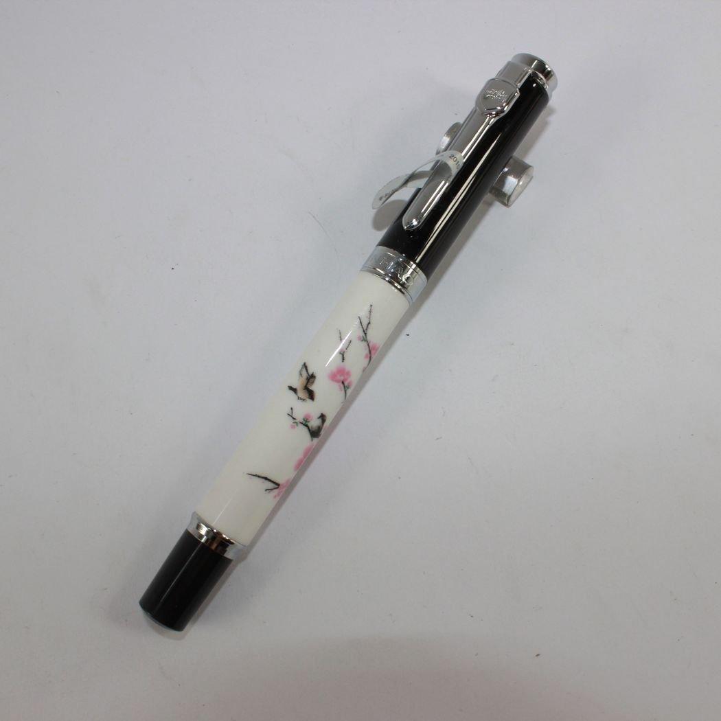 

Элегантная перьевая ручка Jinhao8802 Plum Blossom 18KGP