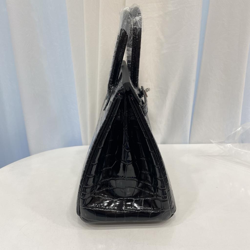 New Top-grain Cowhide Crocodile Pattern Women's Full Pair Version Shoulder Strap Version Handbag Lock Solid Color Women's Bag