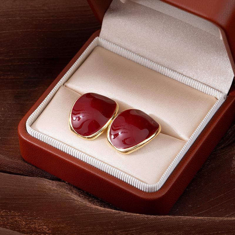 Drop Glaze Oval Earrings Women'S Niche Design Sense Retro Hong Kong Style Earrings Light Luxury Sense Ankola Red Stud Earrings