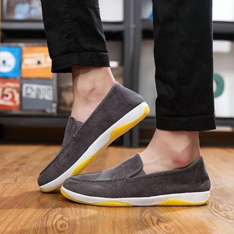 Fashion Casual Shoes for Men Lightweight Sports Slip-on Sneakers Leisure Vulcanize Classic Original Luxury Sale Adults New In Man Shoe