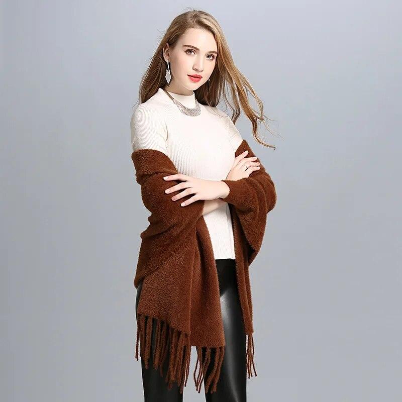 Осенний модный женский кардиган — фото 3