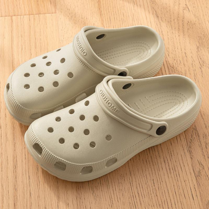 Sandwich Anti-slip Shoes with Feces-sensing Feature, Slip-on Shoes for Couples, Thick-soled Shoes, Holey Shoes