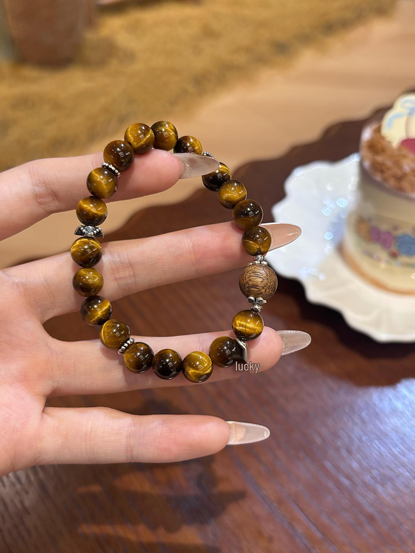 Wanda Counters Exclusive DIY Natural Agarwood Bracelets