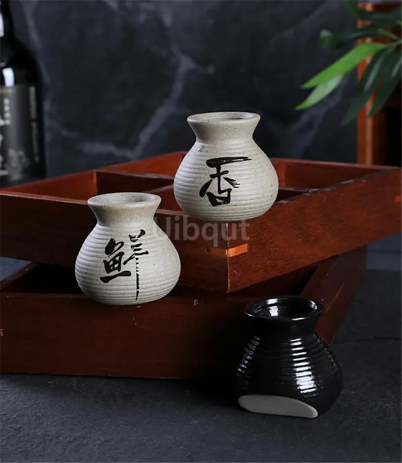 Sushi Shop Sashimi Plate Decoration Ceramic Small Bottle Dry Ice Japanese Kitchen Tableware Restaurant Toothpick Holder Storage