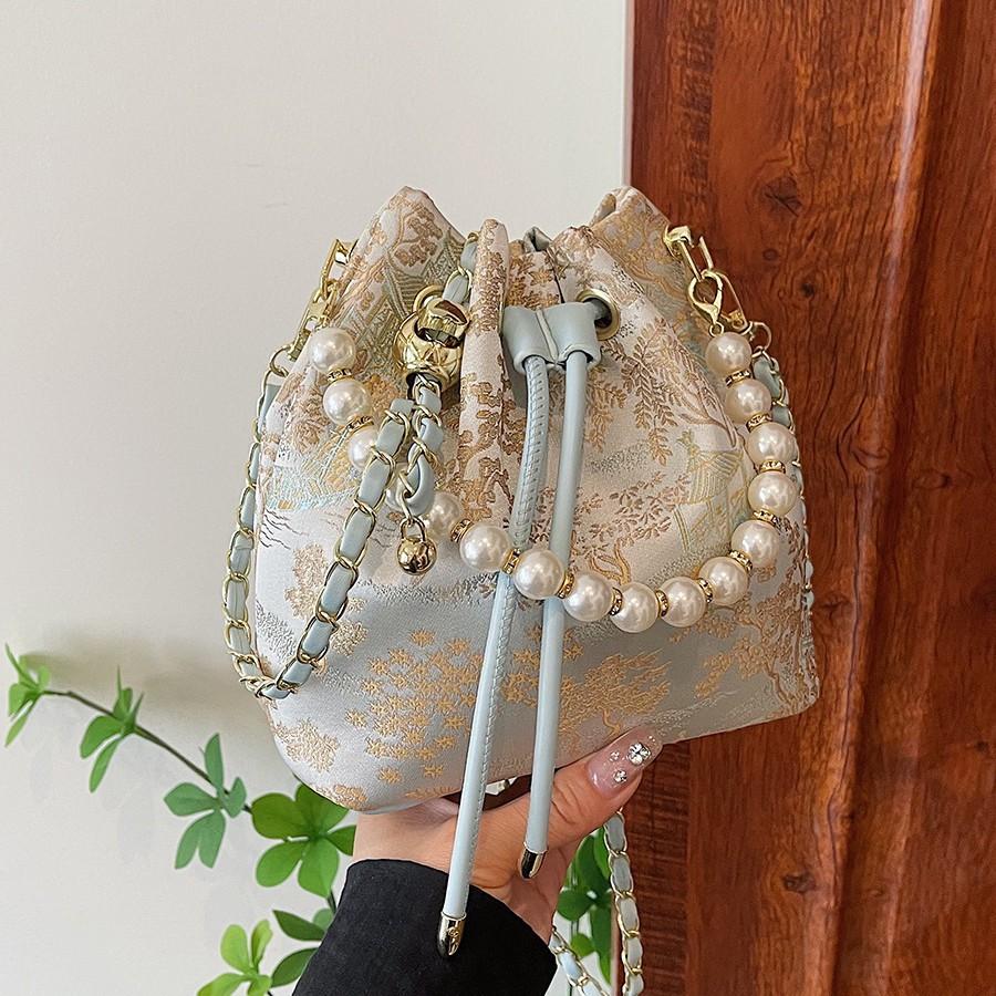 South East Asia shoulder messenger bag new Chinese embroidery bucket bag small fragrant wind pearl chain national style handbag