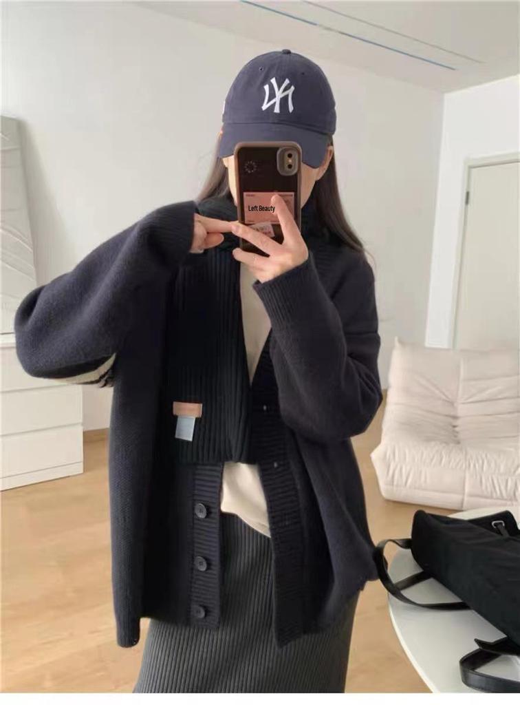 Japanese Style Age-Reducing V-Neck Color-Block Striped Knit Cardigan Sweater for Women, Autumn Winter Loose Fit