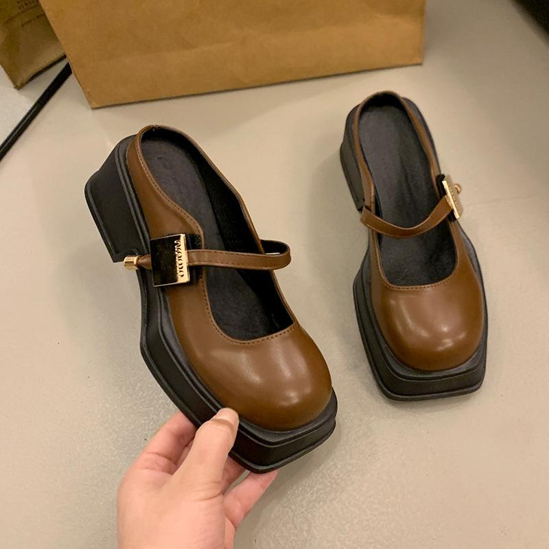 

Туфли на толстом каблуке в ретро-стиле, женская уличная обувь, новинка весны и лета 2025 года, британский стиль, квадратный носок, толстая подошва, полушлепки 39 коричневый