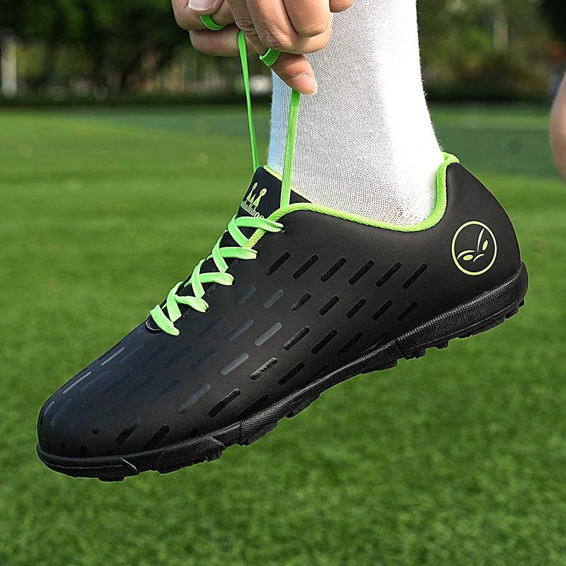 Children's Football Boots Leather Short Nail Professional Training Young Outdoor Men's Football Shoes