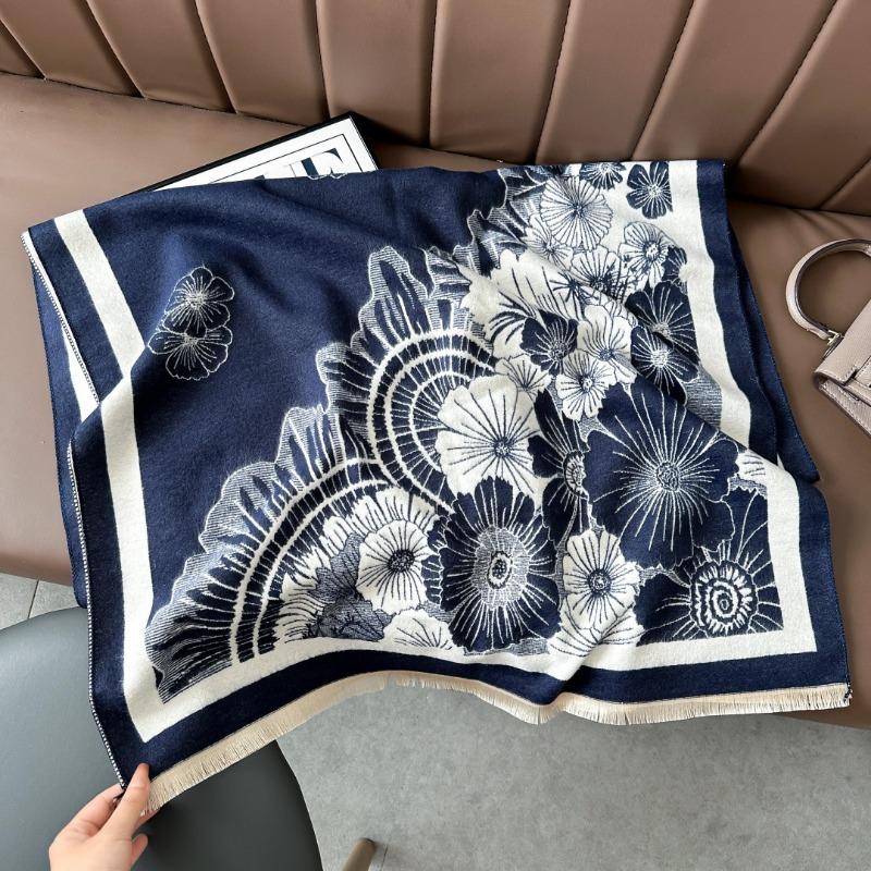 New Autumn and Winter Warm Thickened Imitation Cashmere Scarf Women Dignified Atmosphere Air Conditioning Shawl Scarf