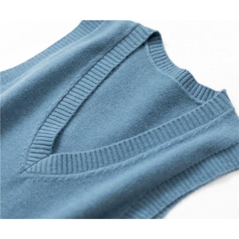 Women's Vintage V-Neck Knitting Vest Side Split Button Sleeveless Sweater Autumn Winter Solid Color Casual Waistcoat