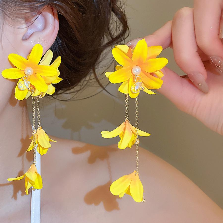 Silberne Nadel Strass Blume Quaste Brautohrringe, Vielseitige Ohrstecker für Damenmode.