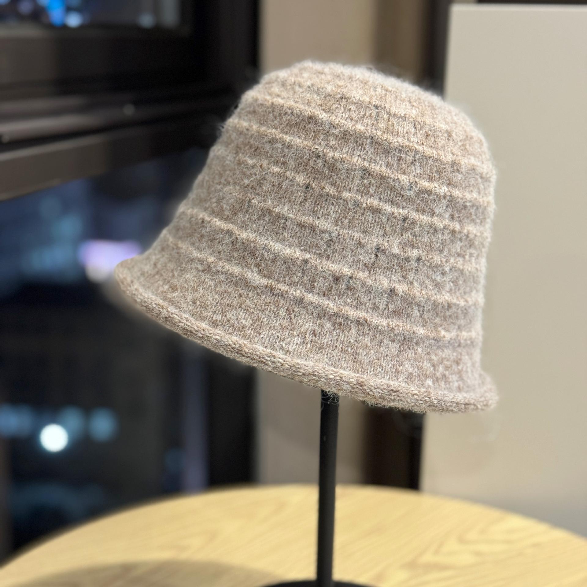 

New Style Fisherman Hat Women s Curled Top Hat Autumn and Winter Warm Knitted Cashmere Hat Temperament Face Small Basin Hat one size