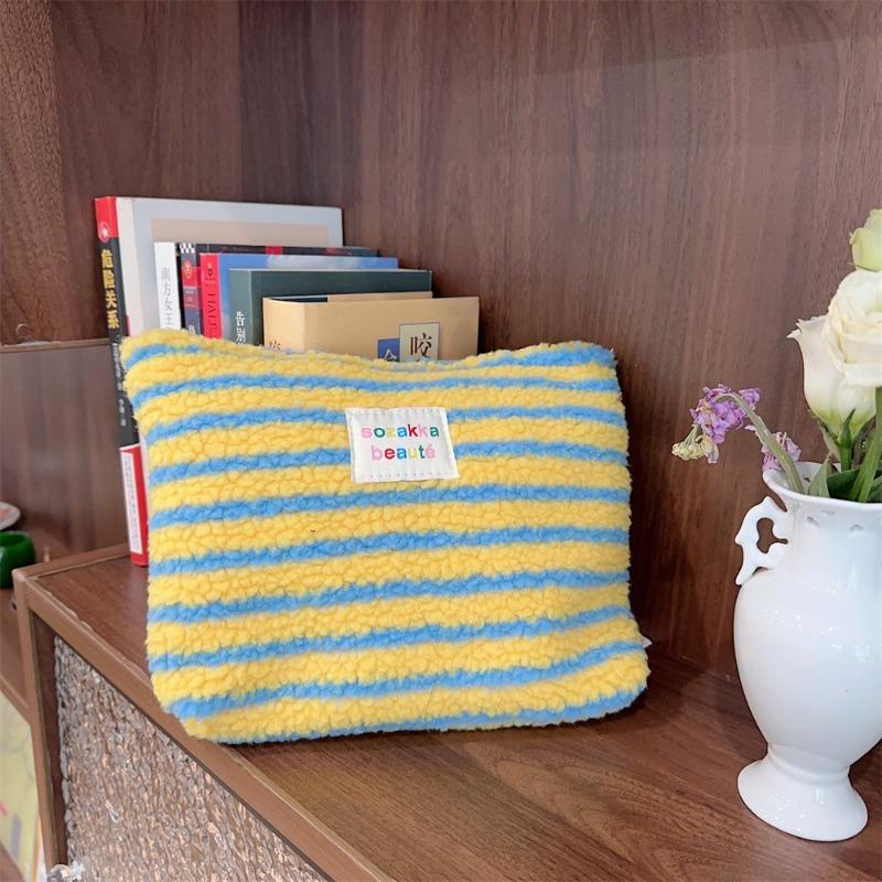 Wind Winter Plush Cosmetic Bag Color Polka Dots Large Capacity Travel Skin Care Cosmetics Storage Bag Women