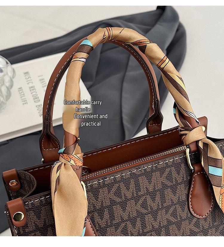 2025 Women's Retro Letter Print Large Capacity Tote Handbag