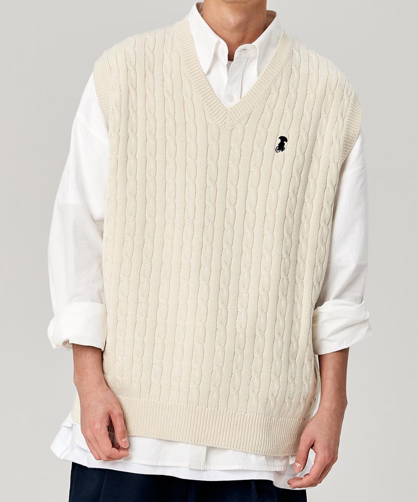 Takeasy Cable Smolaku Knit Vest (Ivory)