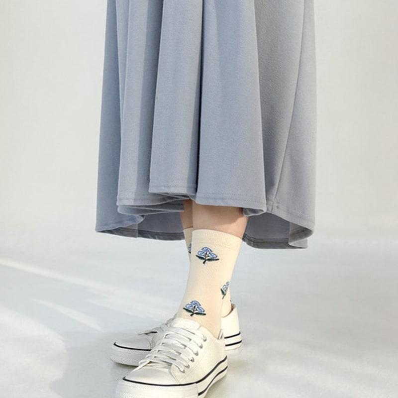 YELLOWSOCKS RETRO FLOWER CREAM BLUE