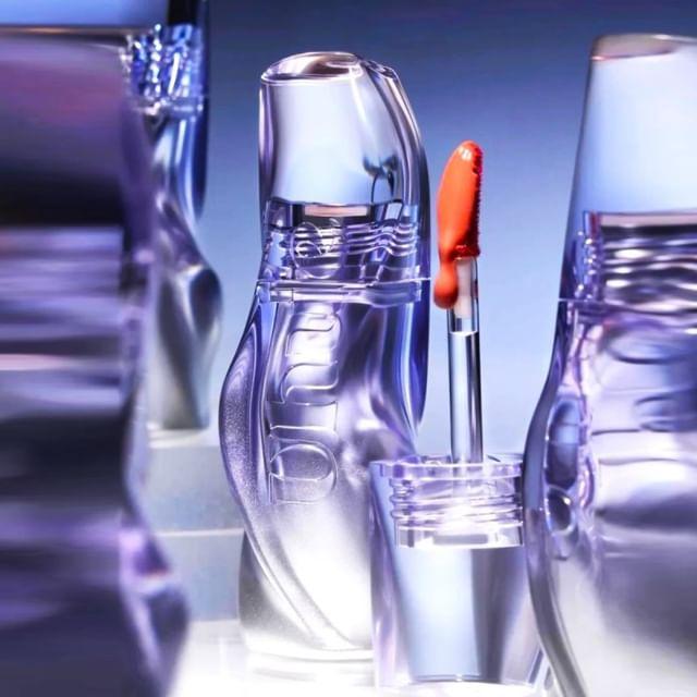 Uhue - Серия  На сцене  6D Алмазный Зеркальный Блеск для Губ - U01-U03 #U01 - 3ml