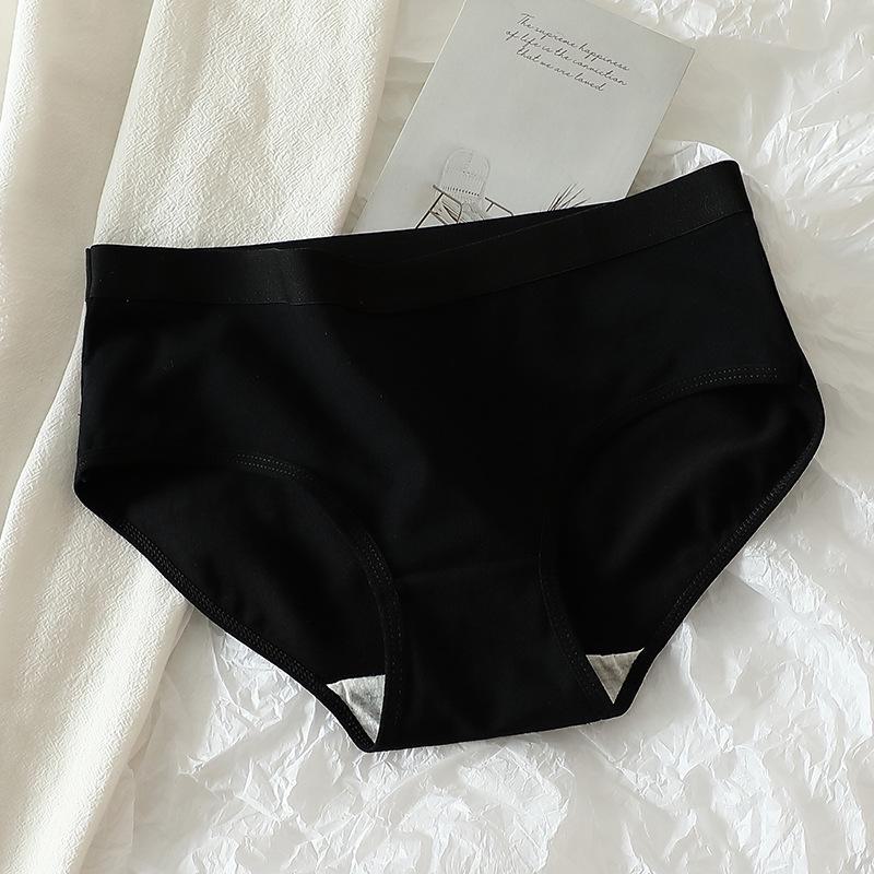 

Женские хлопковые трусы в японском стиле со средней посадкой и утягивающими животик деталями — дышащие, легкие, однотонные, удобные для лета M чёрный