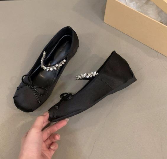 Inner Height Increase Small Satin Single Shoes Women's 2025 New Spring and Autumn French Retro Ballet Style Thick-soled Mary Jane Shoes