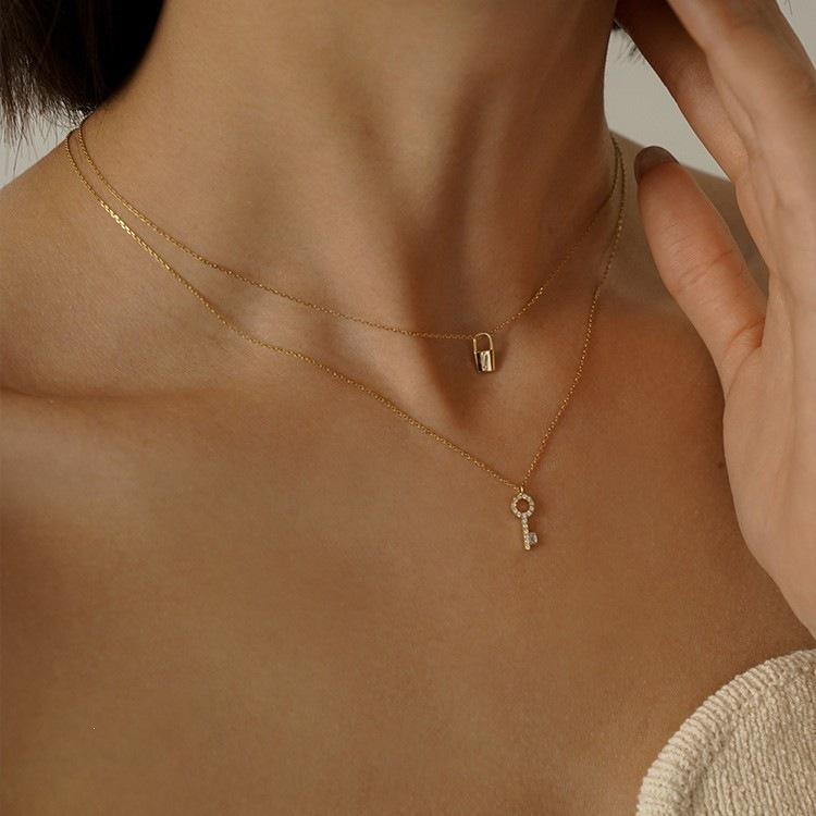 Key Necklace: S925 Sterling Silver with 18K Gold, Zircon Inlay, Mini Light Luxury Design