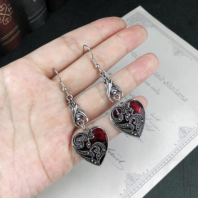 1Pair Gothic Earrings Personality Bats Heart-Shaped Earrings Halloween Jewelry