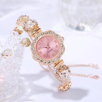 Adjustable Bracelet Watch with Large Diamond | New Style Quartz Ladies Watch with Simple Numeric Dial