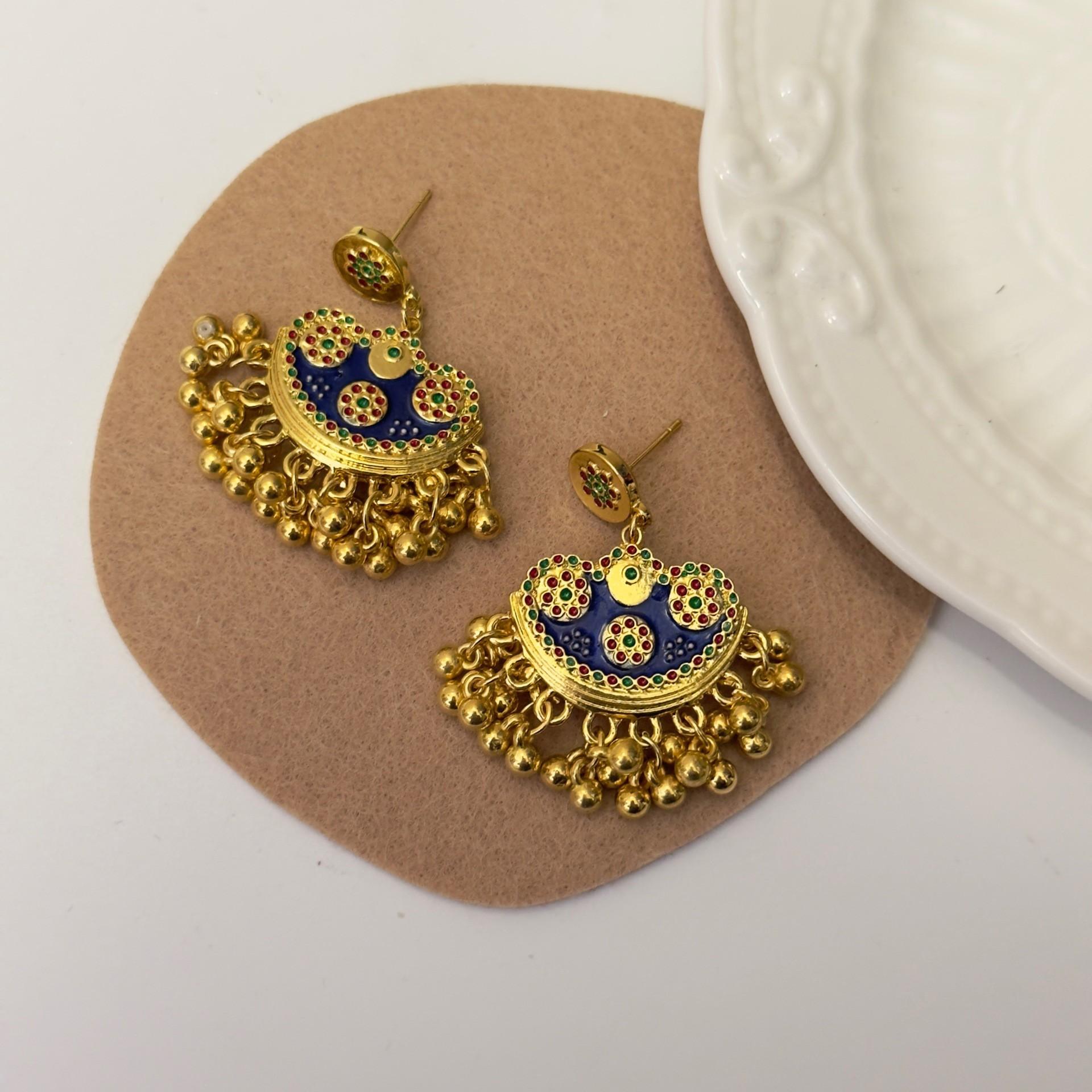 

Women Vintage Leaf Tassel Ear Stud Earings Personality Exaggerated Fashion Flower Earing Party Accessories Jewelry Gifts Deluxe