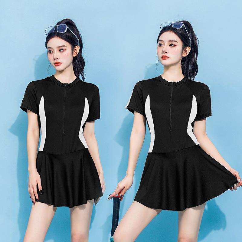Women's Summer One-Piece Swimsuit   Student Style Cute Fresh Summer Swimwear  Tummy-Covering Flattering Women's Swimwear