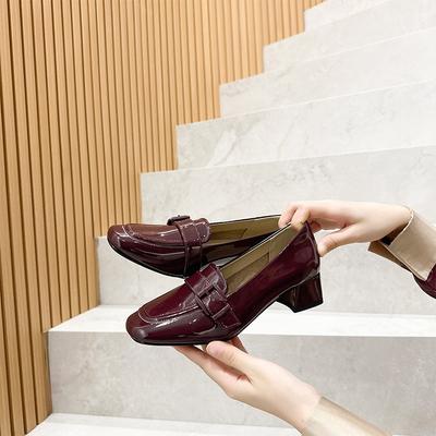 Scarpe alla moda in pelle nuove per la primavera da donna con tacco spesso fibbia scarpe basse da donna in pelle di pecora casual punta quadrata scarpe piccole in pelle da donna