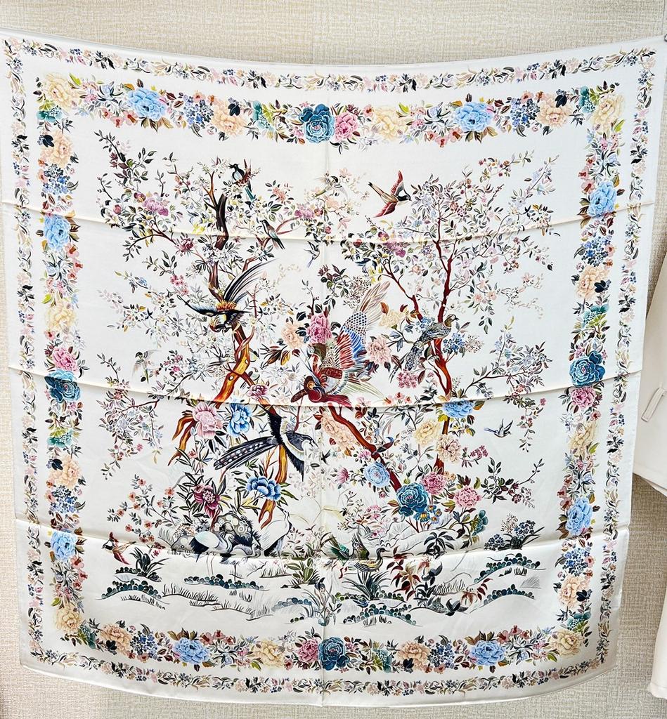 Birds And Flowers [Winter Garden] Mulberry Silk Plain Crepe Satin Silk Scarf Women'S Large Square Scarf 90 Small Shawl