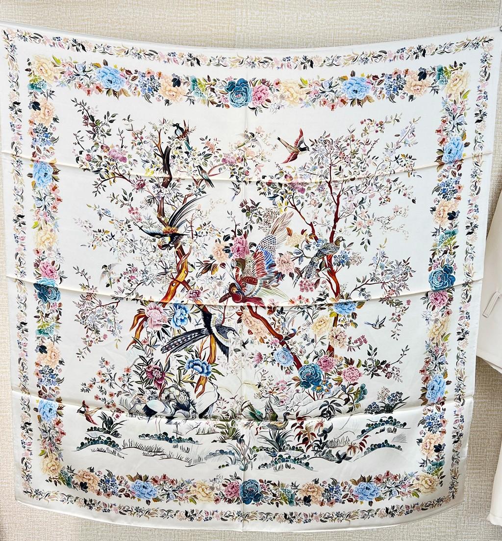 

Birds And Flowers [Winter Garden] Mulberry Silk Plain Crepe Satin Silk Scarf Women S Large Square Scarf 90 Small Shawl 88X88CM