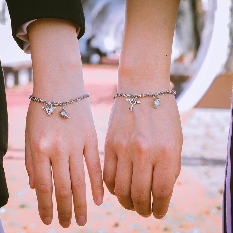 

2025 Trendy Titanium Love Lock Heart Magnet Couples Bracelet