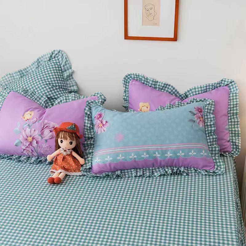 

Пара подушек с кружевом 48х74см