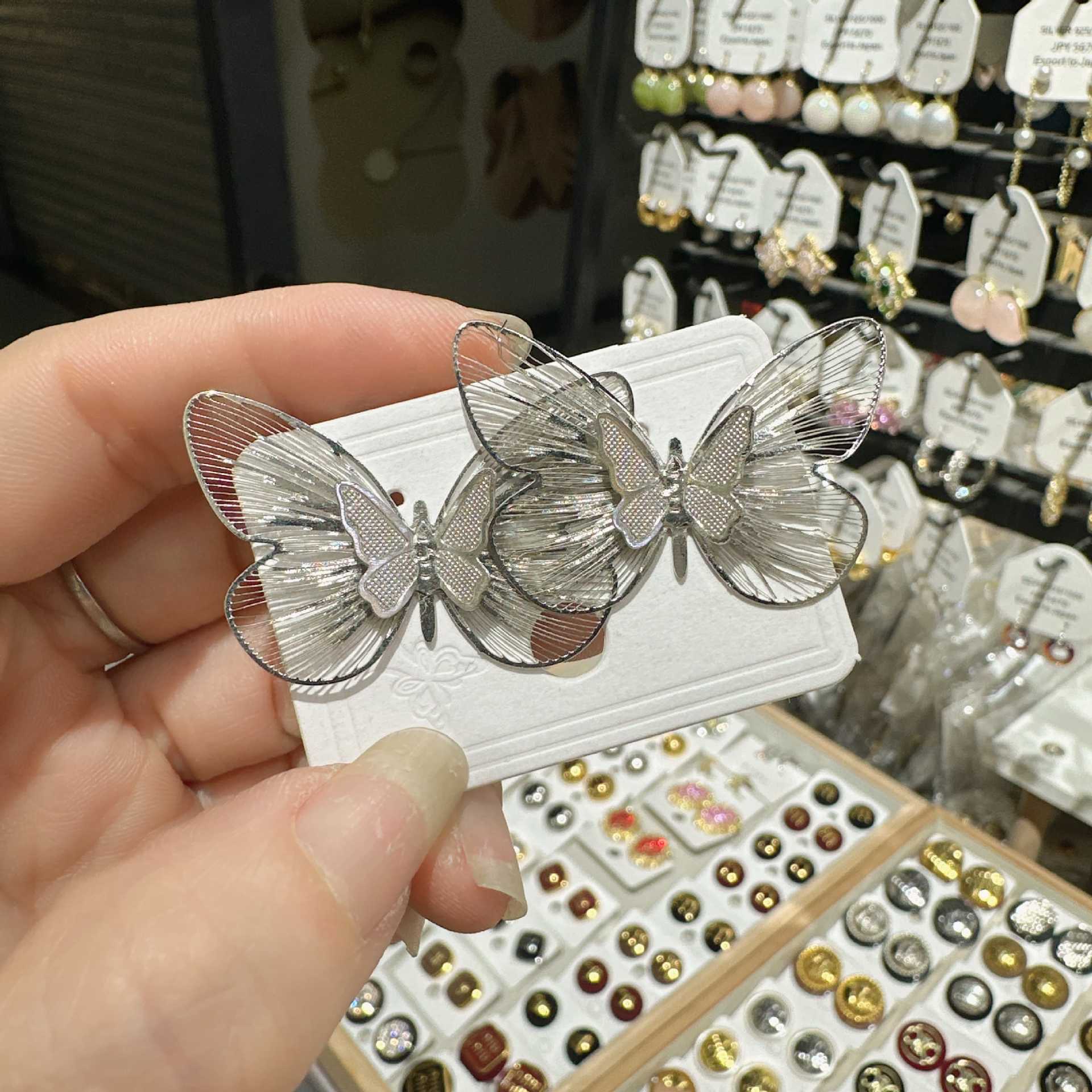 

Модные полые золотые металлические серьги для женщин, большие преувеличенные серьги-гвоздики с цветком, ювелирные подарки