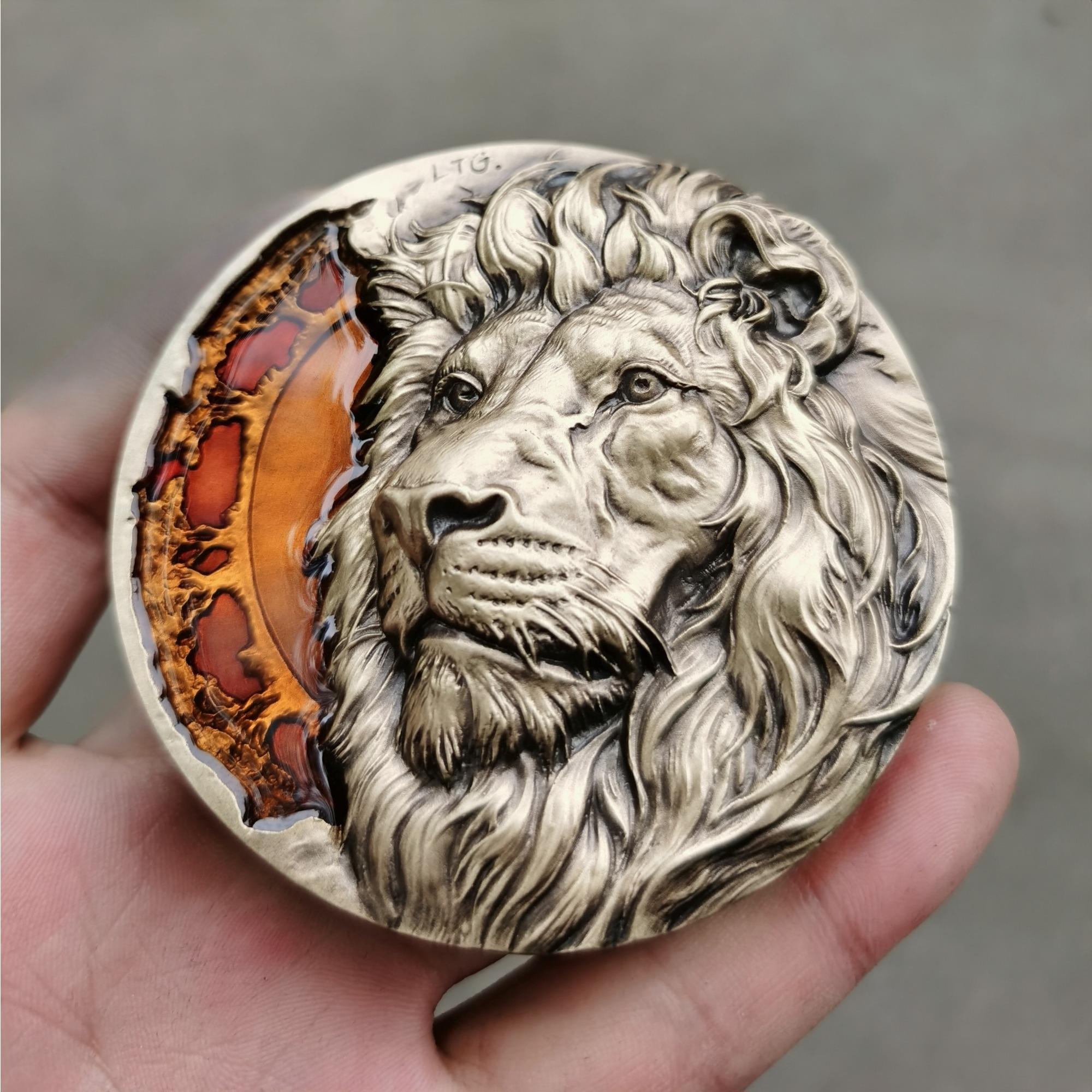 

Эмалевая медаль-календарь 2025 года — Возвращение короля (76MM Латунь)