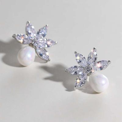 Orecchini a Bottone Occhio di Cavallo, Gioielli a Fiore con Perle Finte, Gioielli Raffinati di Lusso Leggero di Alta Gamma