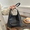 Stylish Large Capacity Fashionable Pu Tote Bag For Women Perfect For Daily Commute