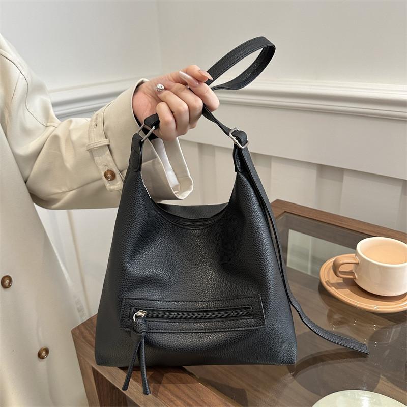 Stylish Large Capacity Fashionable Pu Tote Bag For Women Perfect For Daily Commute