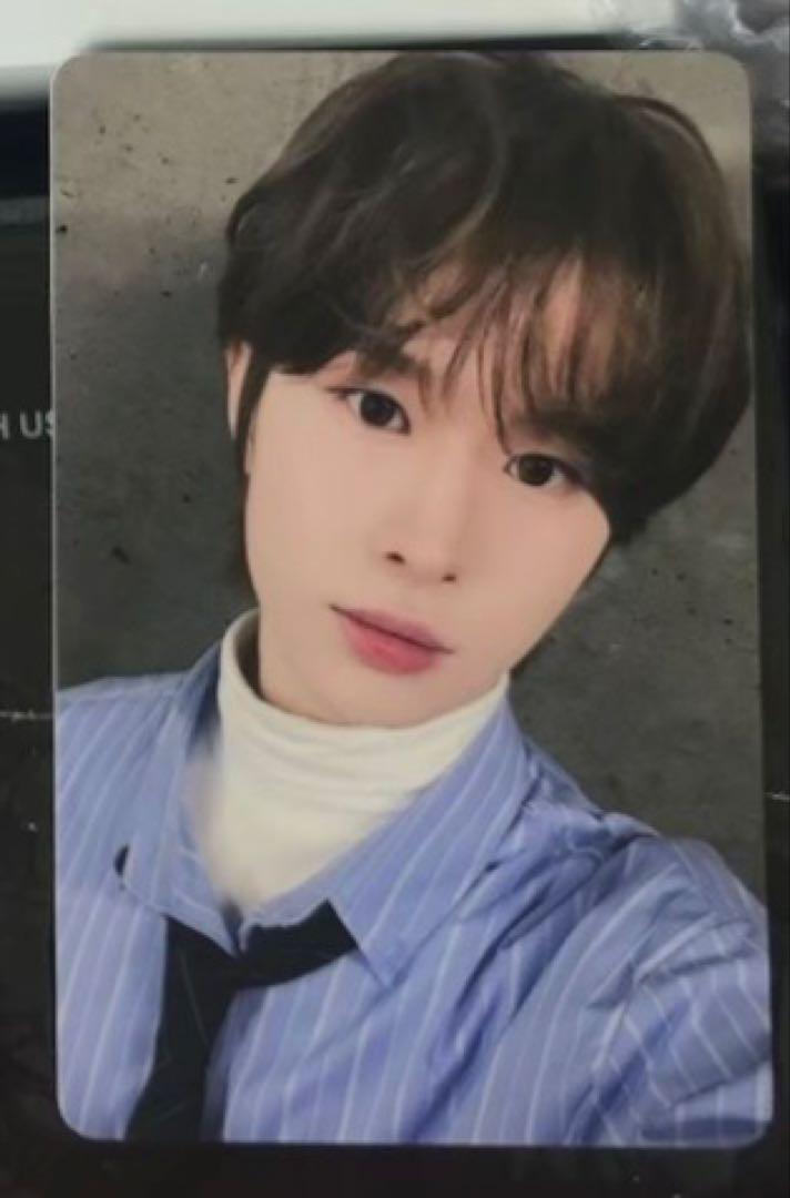 

[USED] TWS Kyungmin One Line Entertainment Yizhiyu Yzy 4.0 Bonus Trading Card