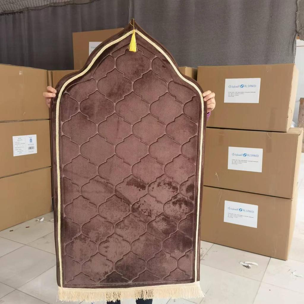 Premium Frilled Prayer Rug - Thick Flannel Cushion with Irregular Pattern