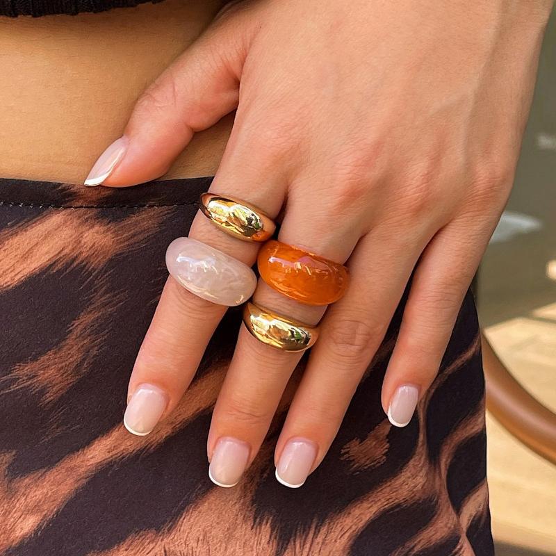 

4Pcs/Set Y2K Bohemian Vintage Colorful Resin Rings 2026 New Fashion Gold Color Metal Flower Joint Rings Wedding Jewelry
