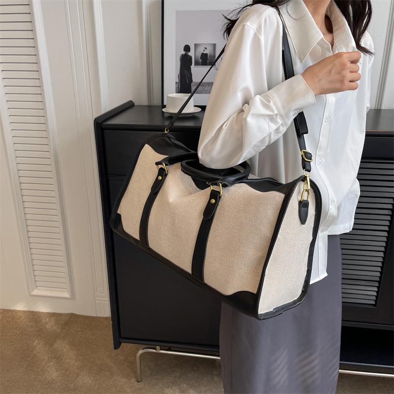 Women's Lightweight Large-Capacity Crossbody Yoga and Travel Bag