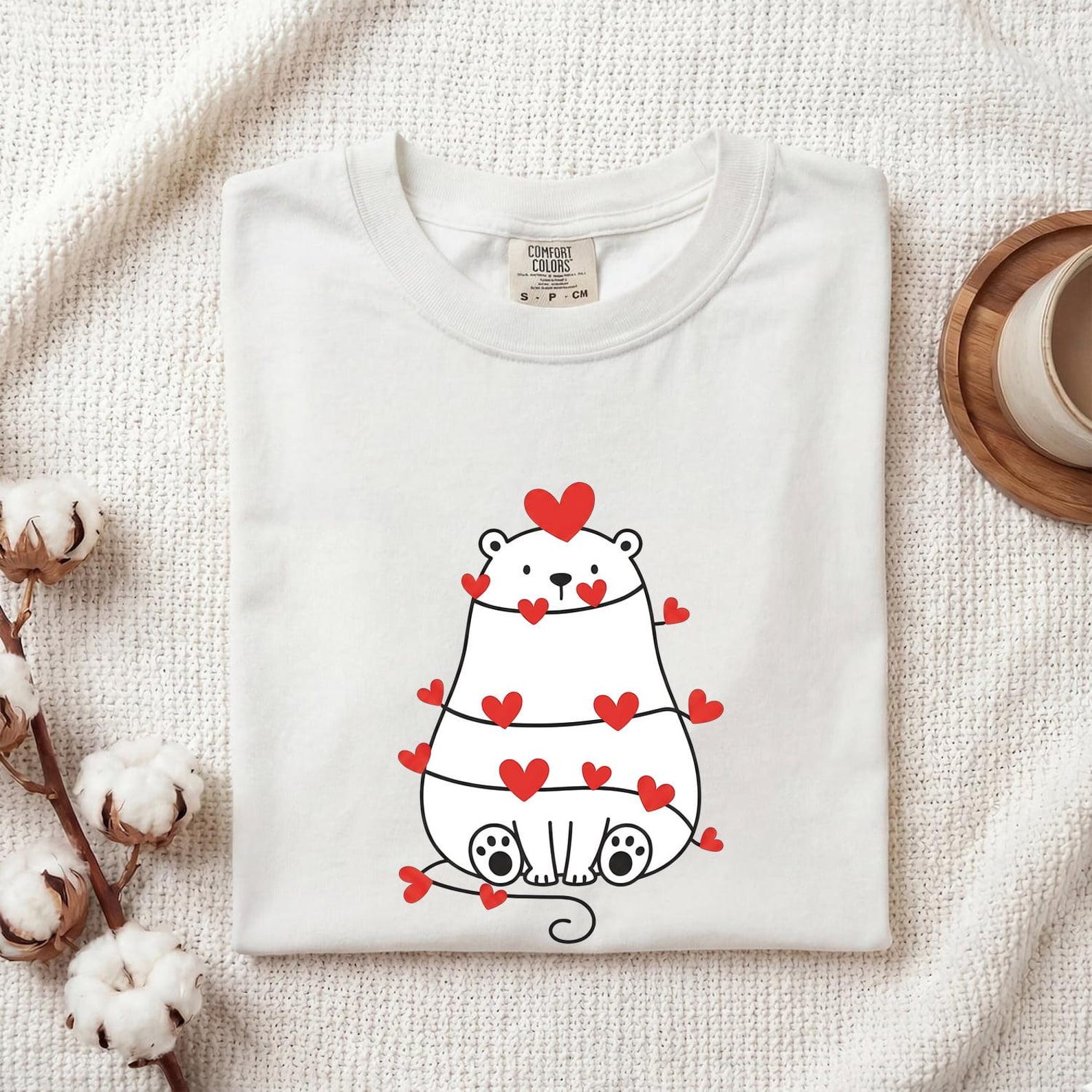 Bear Romance Shirt Valentine s Day Fauna Gift Women Playful Tee Teddy Bear T-Shirt Valentine Fan Cute Graphic Wildlife Graphic Sleek Love S