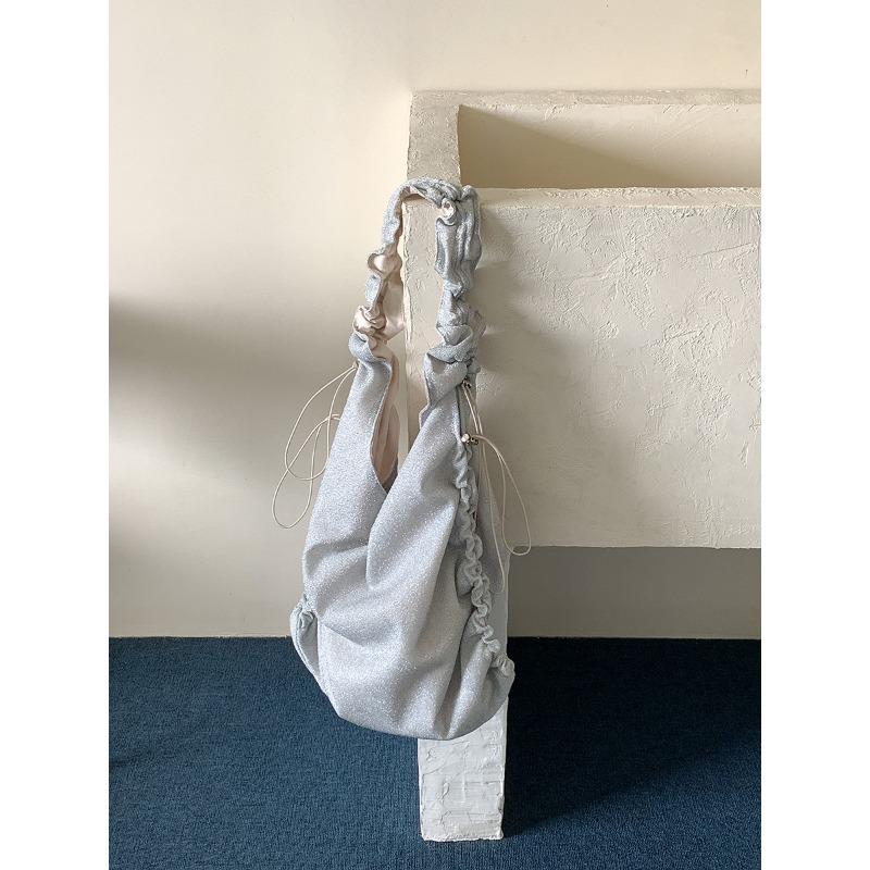 

New silver wire braided rope pleated bag niche design shoulder bag women s messenger bag large capacity girls белый