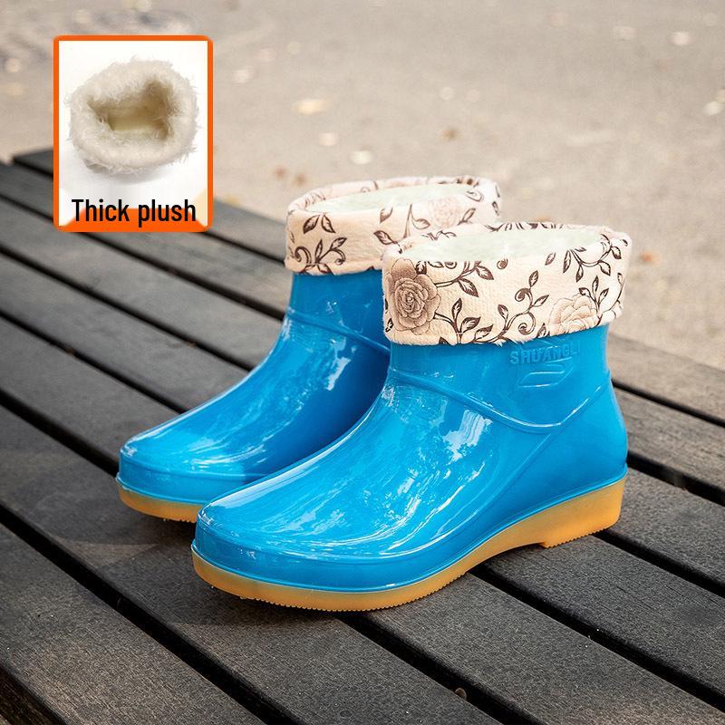 Women's Waterproof Fashion Rain Boots - Warm, Non-Slip, Lightweight Rubber Boots, Low-Top Short Tube Design for Optimal Comfort.