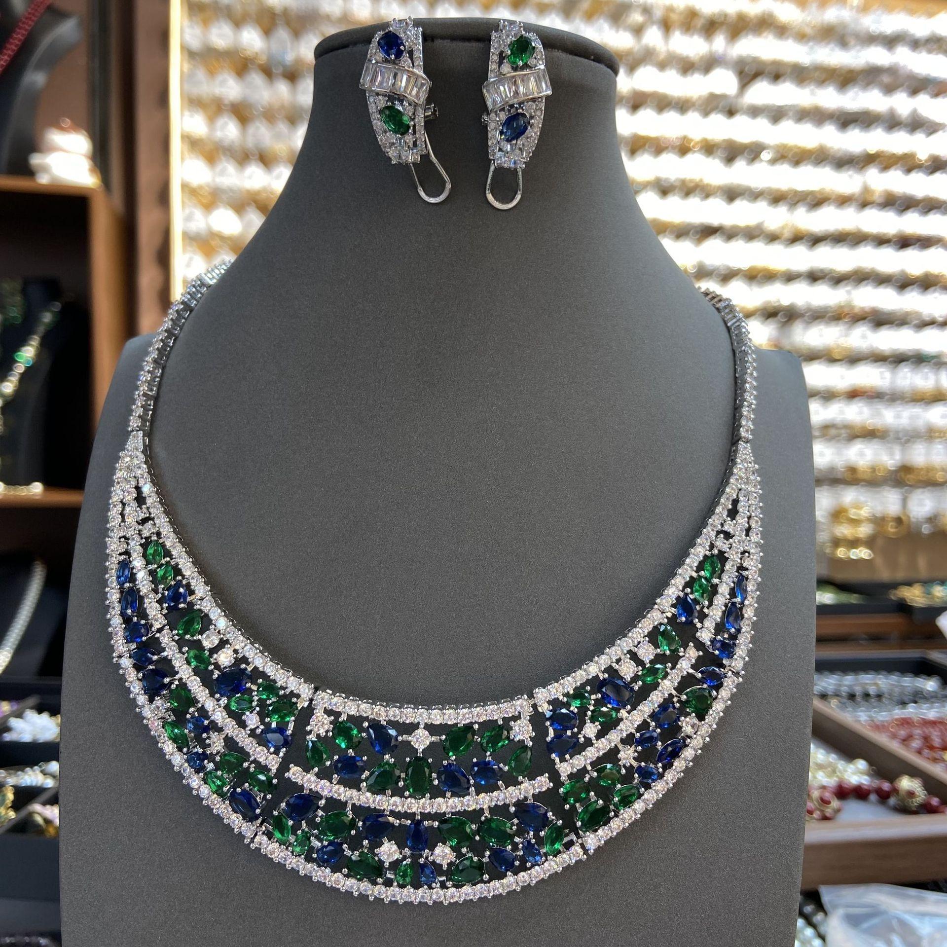 Large Bridal Emerald Earrings Necklace Set Zircon Micro-Inlaid Diamond Earrings Two-Piece Set