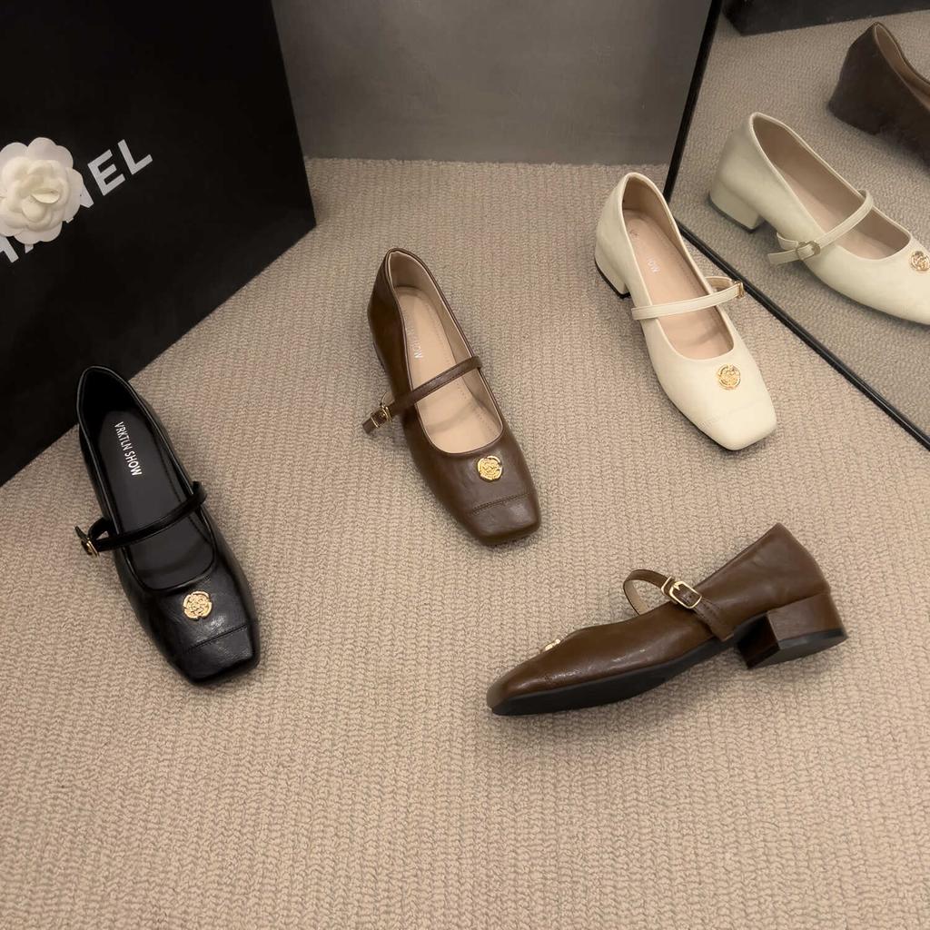 French Maternity Soft Leather Small Fragrant Square Head Female 2025 Autumn Model One-word Buckle Light Mouth Thick Heel Commuting Single Shoes Female