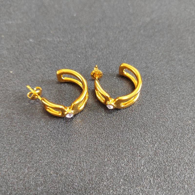 2026 New Hot Selling Fashionable Exquisite Luxury Hollow C-shaped Earrings, Suitable for Casual Fashion Matching